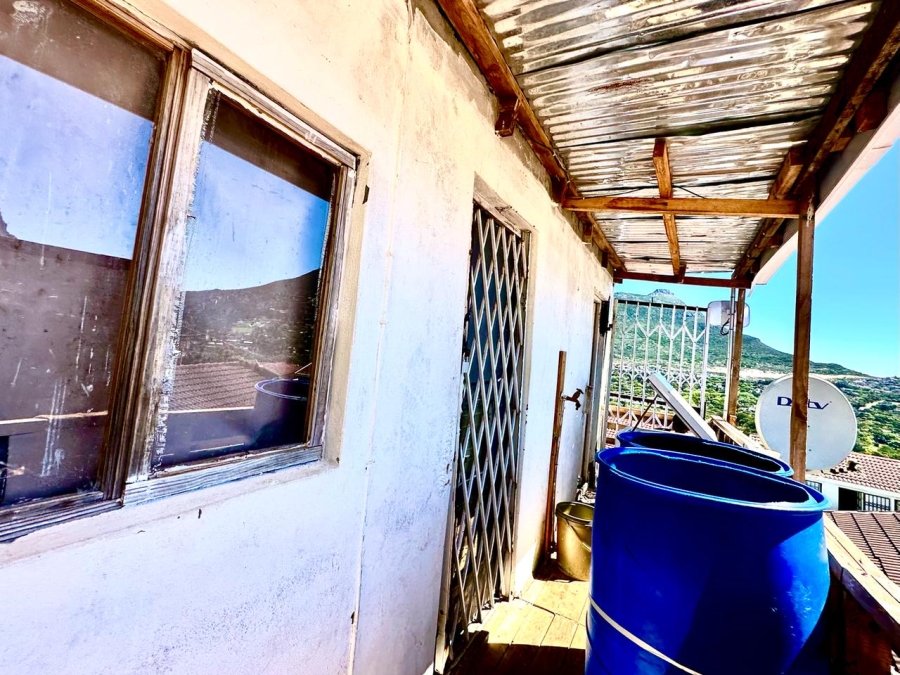 6 Bedroom Property for Sale in Imizamo Yethu Western Cape
